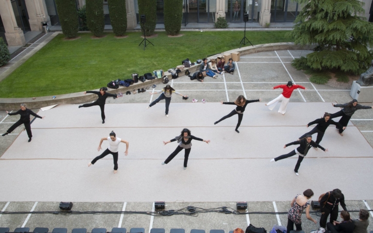 Actuació commemorativa del Dia Mundial de la Dansa