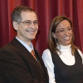 Joan Viñas y Carme Chacón en la firma del convenio para la edificación de viviendas de alquiler protegido