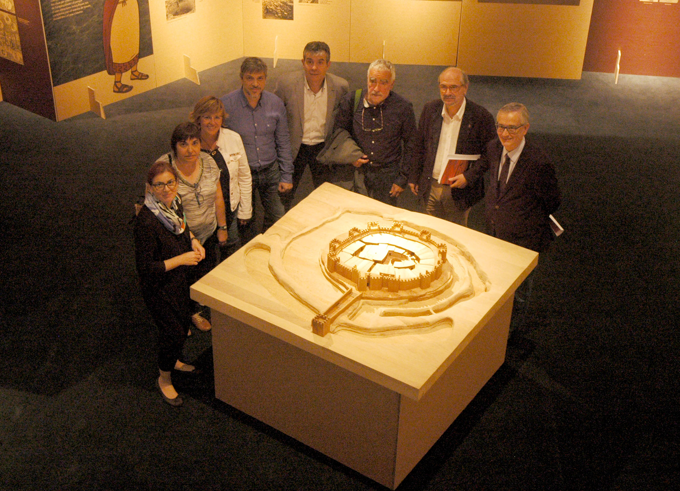 Tres dècades d'excavacions als Vilars, en una exposició al Museu de Lleida  Comissariada pels professors de la UdL Emili Junyent i Joan B. López