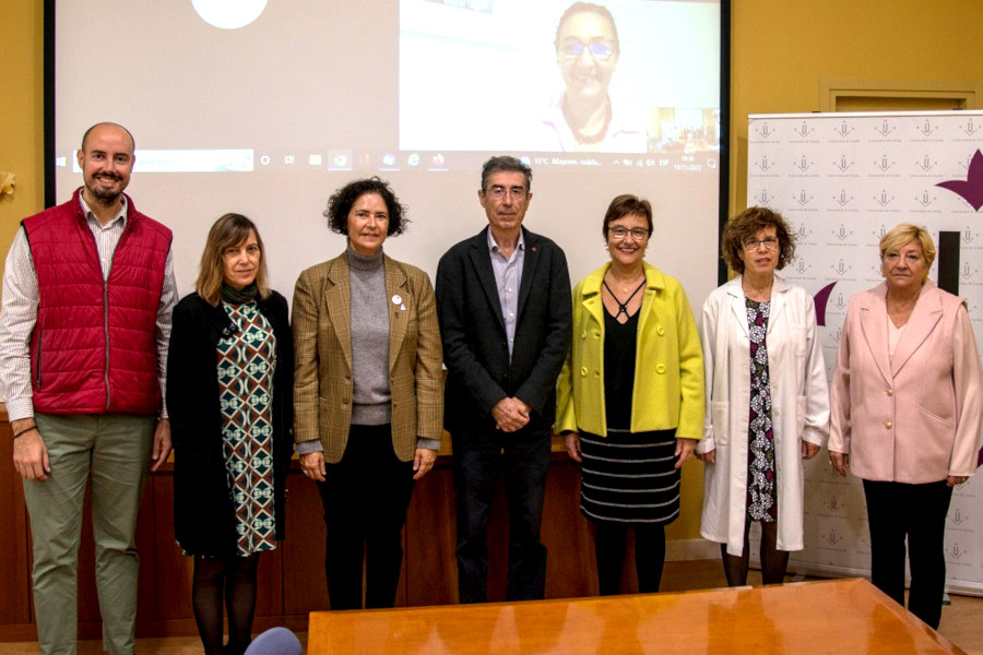 Puy i Llobera, amb familiars i representants de la universitat. Foto: UdL