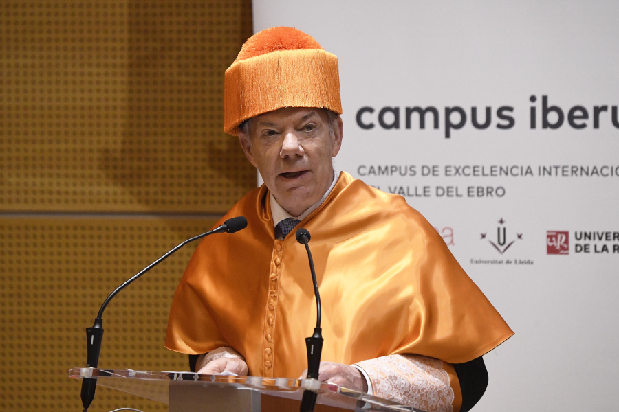 Investidura com a doctor Honoris Causa del Campus Iberus de Juan Manuel Santos Calderón