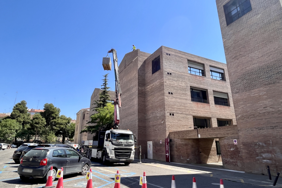 obres rectorat_grua2
