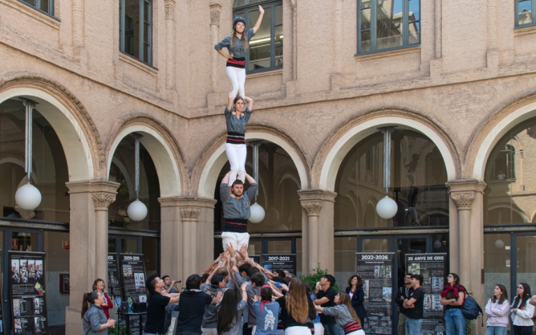 Diada de la colla castellera Los Marracos de la UdL